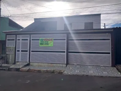 Casa com 7 Quartos à venda, 250m² no Recanto das Emas, Brasília