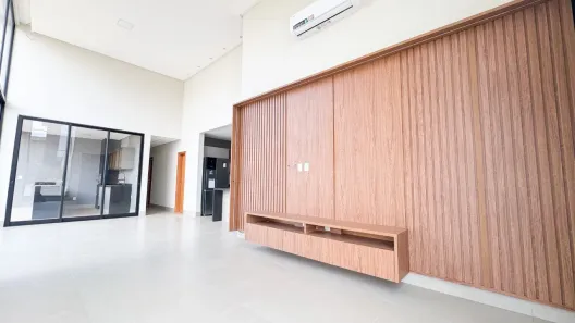 Sobrado com 4 Quartos à venda, 220m² no Parque Residencial Morumbi, Senador Canedo