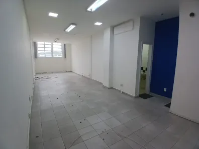 Sala Comercial para alugar, 64m² no Del Castilho, Rio de Janeiro