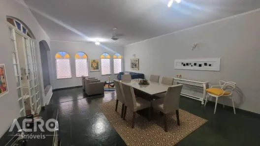 Casa com 4 Quartos à venda, 230m² no Vila Nova Cidade Universitária, Bauru