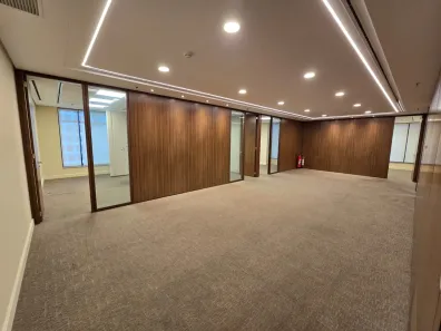 Sala Comercial para alugar, 367m² no Indianópolis, São Paulo