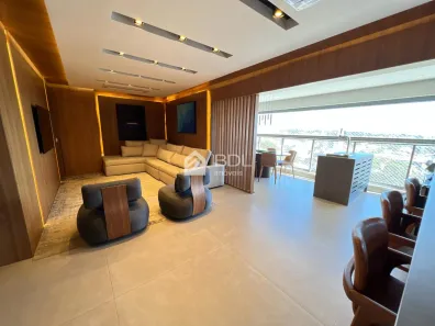 Apartamento com 3 Quartos para alugar, 155m² no Taquaral, Campinas