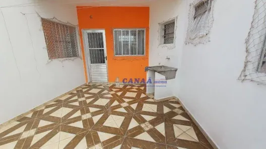 Casa com 1 Quarto para alugar, 28m² no Jardim Maria Duarte, São Paulo