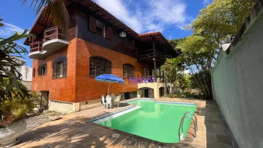 Casa com 4 Quartos à venda, 700m² no Camboinhas, Niterói