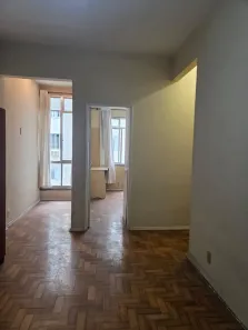 Apartamento com 2 Quartos à venda, 52m² no Leme, Rio de Janeiro
