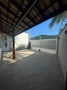 Casa com 2 Quartos à venda, 105m² no Flórida, Praia Grande