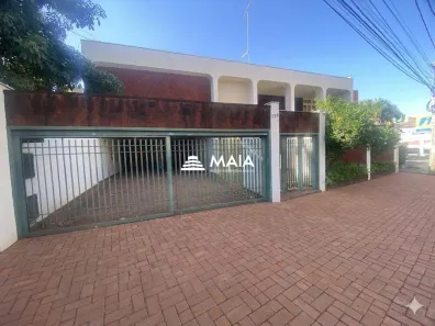 Casa com 4 Quartos para alugar, 567m² no Centro, Uberaba