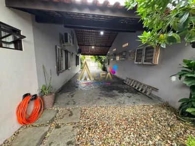 Casa com 3 Quartos à venda, 220m² no Meia Praia, Navegantes