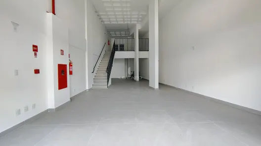 Ponto Comercial para alugar, 86m² no Cascatinha, Juiz de Fora