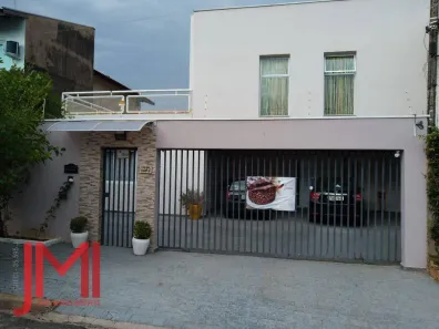 Casa com 3 Quartos à venda, 221m² no Jardim Chapadão, Campinas