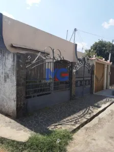 Casa com 3 Quartos à venda, 180m² no Salesianos, Juazeiro do Norte