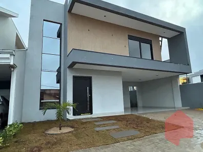 Sobrado com 3 Quartos à venda, 203m² no Floresta, Cascavel