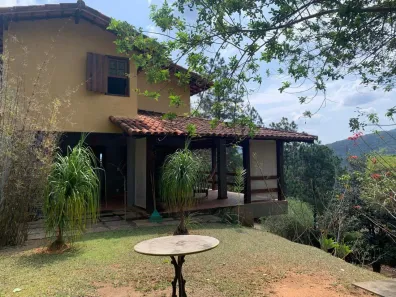 Casa com 3 Quartos à venda, 250m² no Cuiabá, Petrópolis