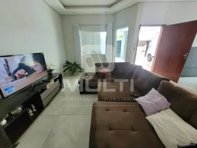 Casa com 3 Quartos para alugar, 173m² no Granada, Uberlândia