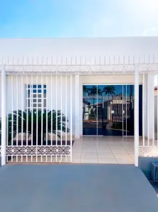 Casa com 3 Quartos para alugar, 233m² no Jundiaí, Anápolis