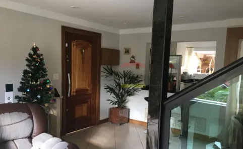 Sobrado com 3 Quartos à venda, 250m² no Jardim Picolo, São Paulo