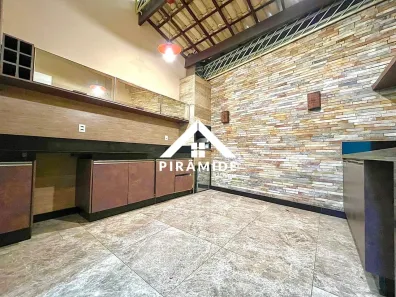 Casa com 3 Quartos para alugar, 140m² no Cabral, Contagem