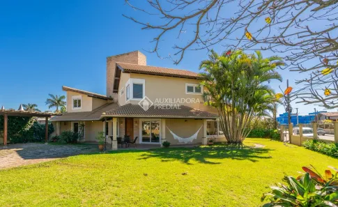 Casa com 5 Quartos à venda, 375m² no Centro, Garopaba