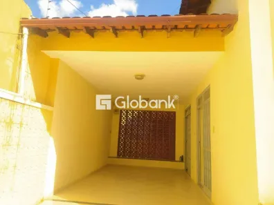 Casa com 3 Quartos à venda, 250m² no Cândida Câmara, Montes Claros