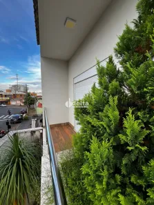 Casa com 3 Quartos à venda, 255m² no Presidente Roosevelt, Uberlândia