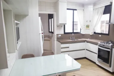 Apartamento com 3 Quartos à venda, 135m² no Centro, Florianópolis