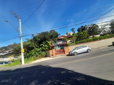 Fazenda/Sítio com 4 Quartos à venda, 1000m² no Estância Suíça, Serra Negra