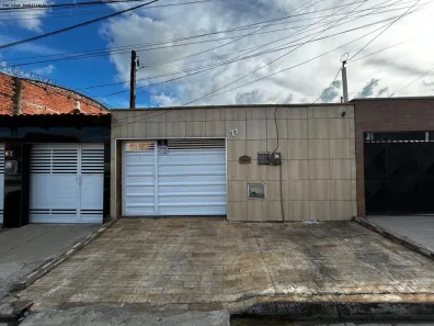 Casa com 2 Quartos à venda, 180m² no Aracapé, Fortaleza