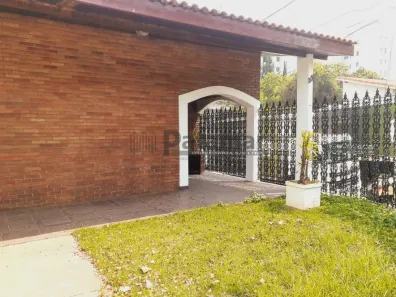 Sobrado com 5 Quartos para venda ou aluguel, 250m² no Caxingui, São Paulo
