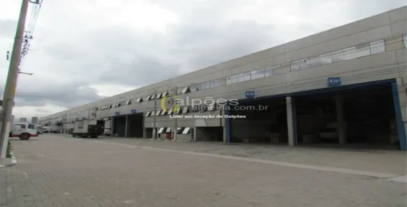 Galpão/Depósito/Armazém para alugar, 1025m² no Piraporinha, Diadema