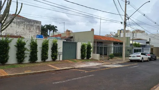 Casa com 3 Quartos à venda, 261m² no Nossa Senhora da Abadia, Uberaba