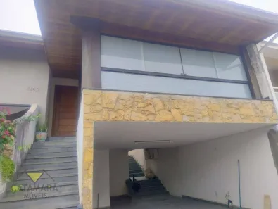 Casa com 3 Quartos para alugar, 240m² no Vila Oliveira, Mogi das Cruzes