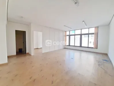 Sala Comercial para alugar, 60m² no Centro Histórico, Porto Alegre