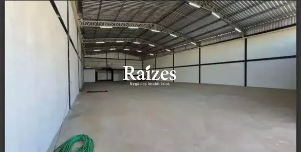 Galpão/Depósito/Armazém para alugar, 639m² no Grand Ville, Uberlândia