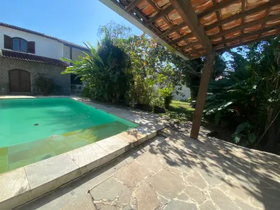 Sobrado com 5 Quartos à venda, 382m² no Piratininga, Niterói