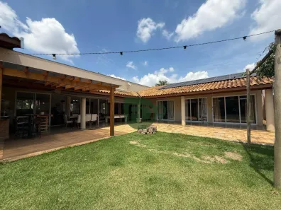 Casa de Condomínio com 4 Quartos à venda, 370m² no Estância Hípica, Nova Odessa