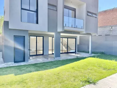 Casa com 3 Quartos à venda, 230m² no Quinta dos Angicos, Cotia