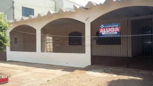 Casa com 3 Quartos para alugar, 250m² no Jardim Água Boa, Dourados