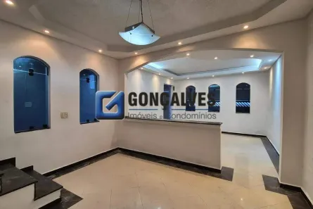 Sobrado com 3 Quartos para alugar, 227m² no Jardim Cipreste, Santo André