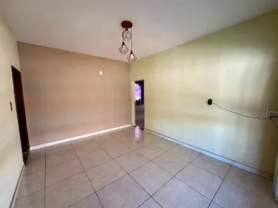 Casa com 4 Quartos para alugar, 110m² no Petrópolis (Barreiro), Belo Horizonte