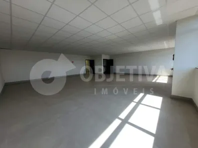 Sala Comercial para alugar, 102m² no Morada da Colina, Uberlândia