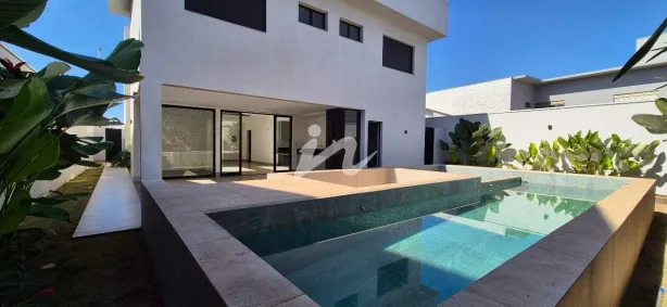 Casa com 4 Quartos para alugar, 314m² no Nova Uberlândia, Uberlândia