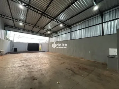 Ponto Comercial para alugar, 175m² no Minas Gerais, Uberlândia