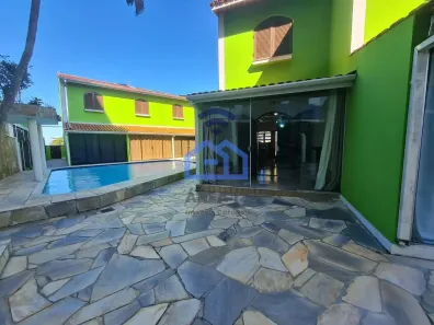 Sobrado com 2 Quartos à venda, 70m² no Loteamento Jardim Aruan, Caraguatatuba