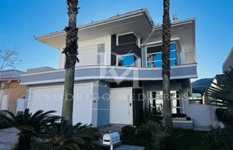 Casa com 3 Quartos à venda, 444m² no Pedra Branca, Palhoça
