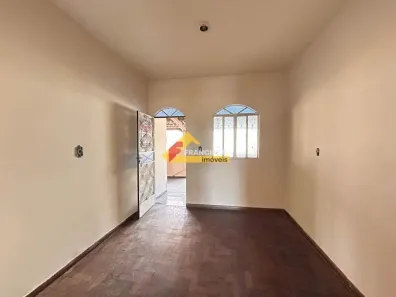 Casa com 3 Quartos para alugar, 100m² no Interlagos, Divinópolis