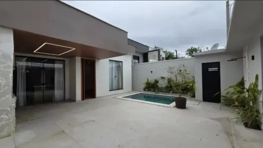 Casa de Condomínio com 3 Quartos para alugar, 200m² no Vargem Pequena, Rio de Janeiro