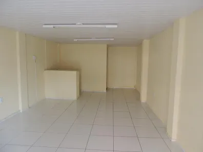 Ponto Comercial para alugar, 50m² no Parquelândia, Fortaleza