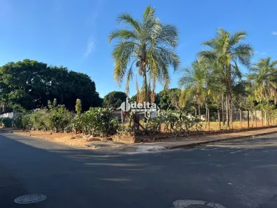 Lote/Terreno à venda, 2000m² no Chácaras Tubalina e Quartel, Uberlândia