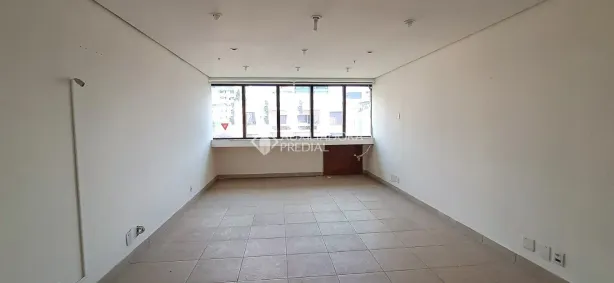 Sala Comercial à venda, 41m² no Menino Deus, Porto Alegre