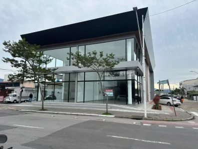 Sala Comercial para alugar, 390m² no São Vicente, Itajaí